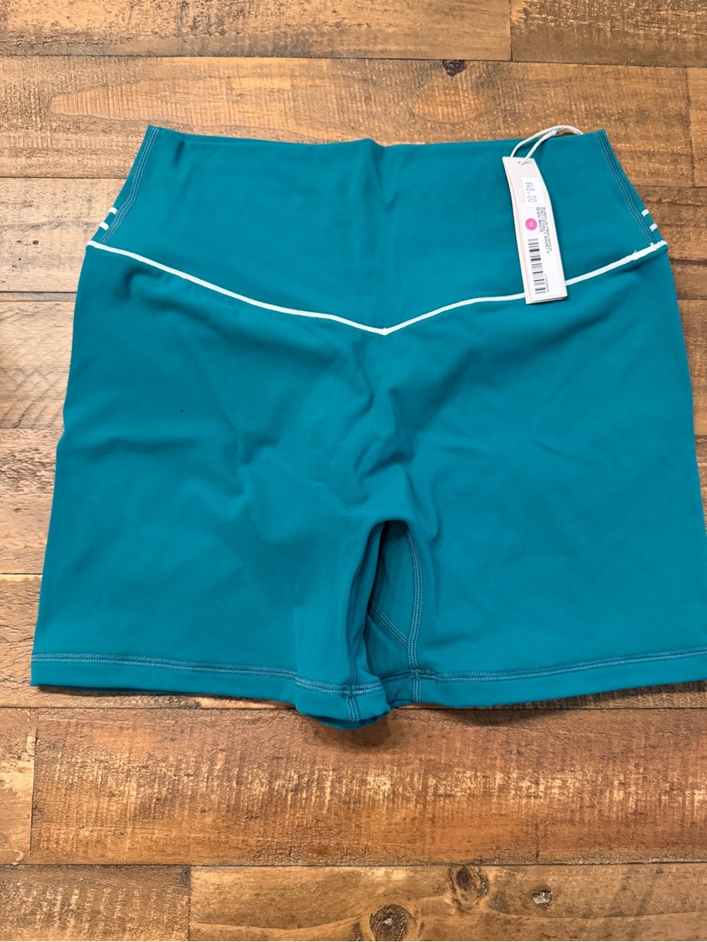BuffBunny Micro Legacy Short 4" Medium NWT Fresh & White